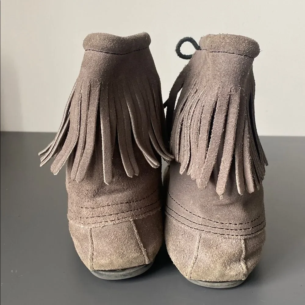 Minnetonka Suede Boot Suede Moccasin Fringe Boots Women 9 Boho Western Renfaire
